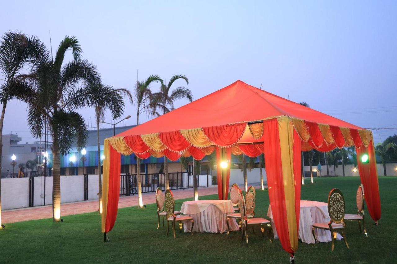 Motel Bilaspur City エクステリア 写真