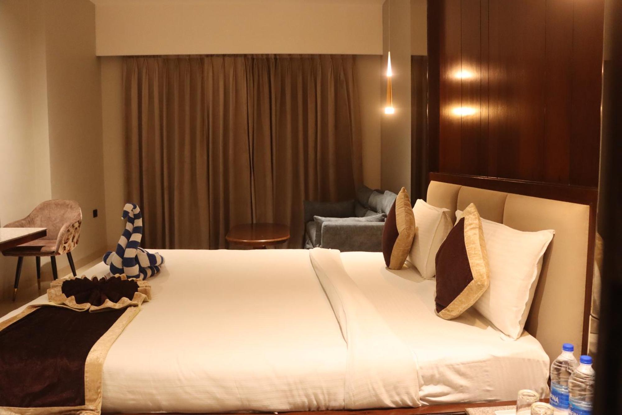 Motel Bilaspur City エクステリア 写真