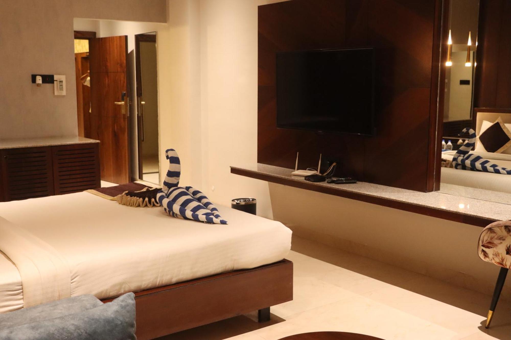 Motel Bilaspur City エクステリア 写真