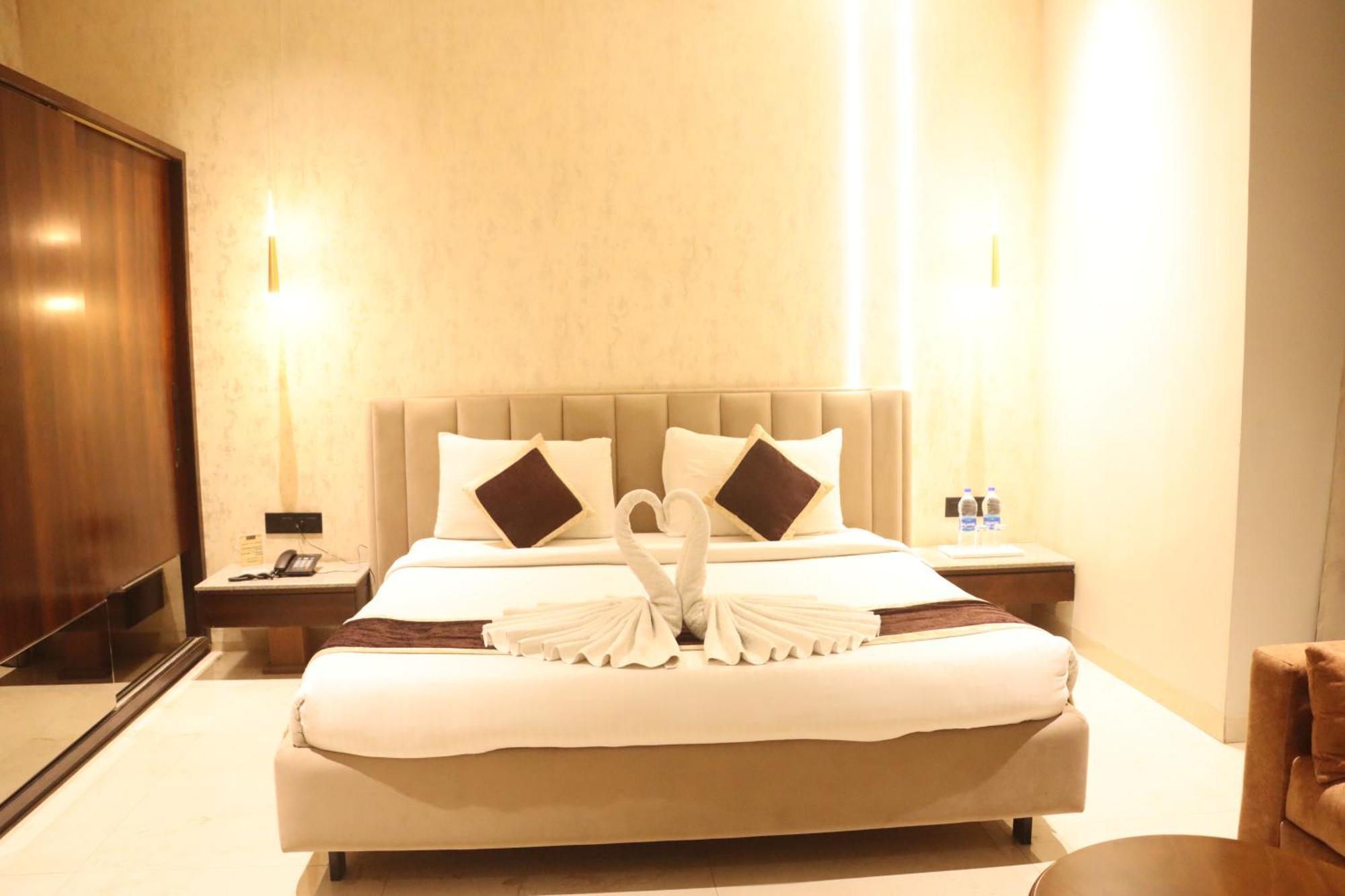 Motel Bilaspur City エクステリア 写真