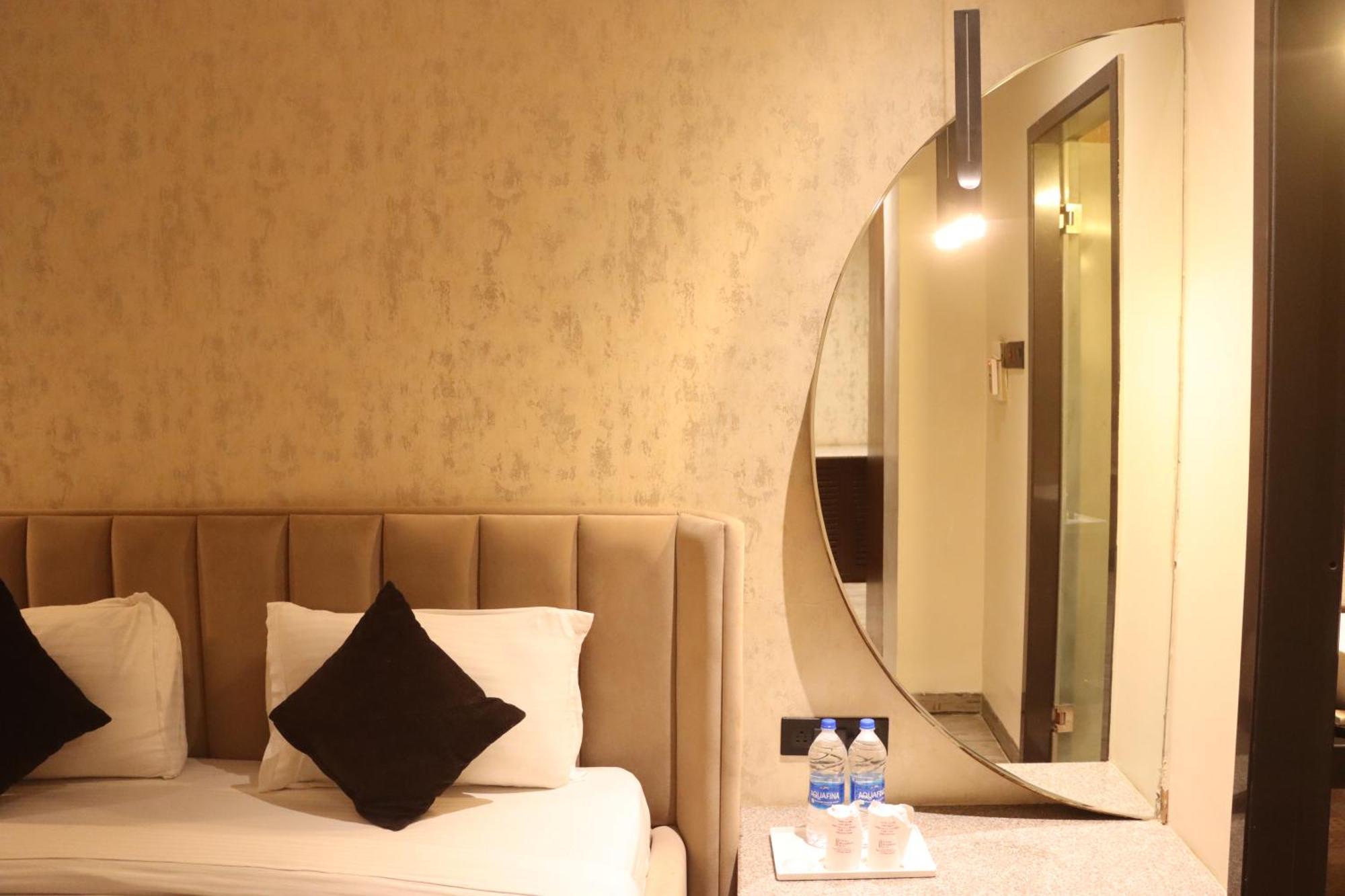 Motel Bilaspur City エクステリア 写真