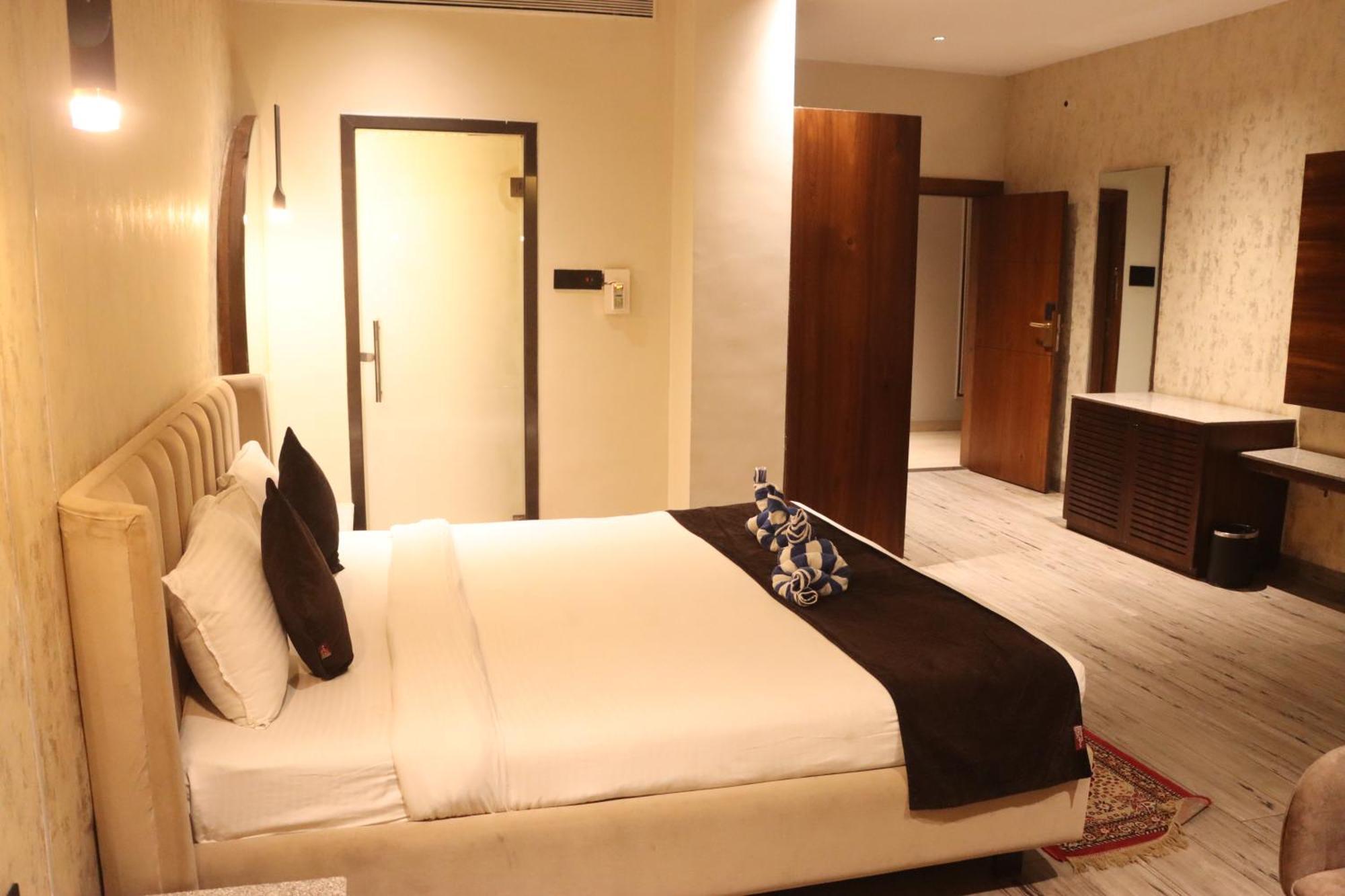 Motel Bilaspur City エクステリア 写真